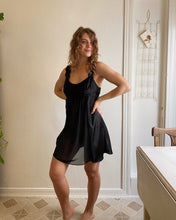 Load image into Gallery viewer, Oscar de la Renta Mini