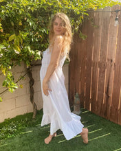 Load image into Gallery viewer, Barefoot Dress