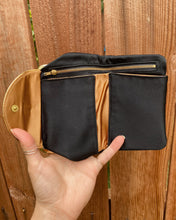 Load image into Gallery viewer, Ultimate Vintage Wallet