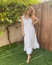 Load image into Gallery viewer, Barefoot Dress