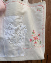Load image into Gallery viewer, Flowers & Hearts Market Bag