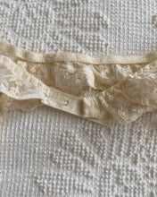 Load image into Gallery viewer, Delicate Garter Belt