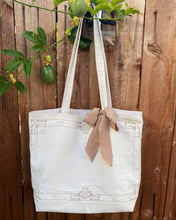 Load image into Gallery viewer, Soft Tan Market Bag