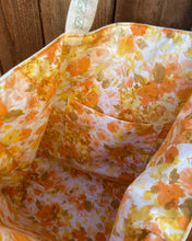 Load image into Gallery viewer, Gold Flower Market Bag
