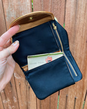 Load image into Gallery viewer, Ultimate Vintage Wallet