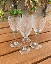 Load image into Gallery viewer, Daisy Stemmed Shot Glasses