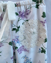 Load image into Gallery viewer, Daydream Pant - Ruffle Lilacs
