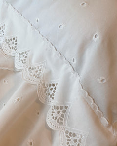 Eyelet Queen Bedding