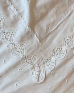 Eyelet Queen Bedding