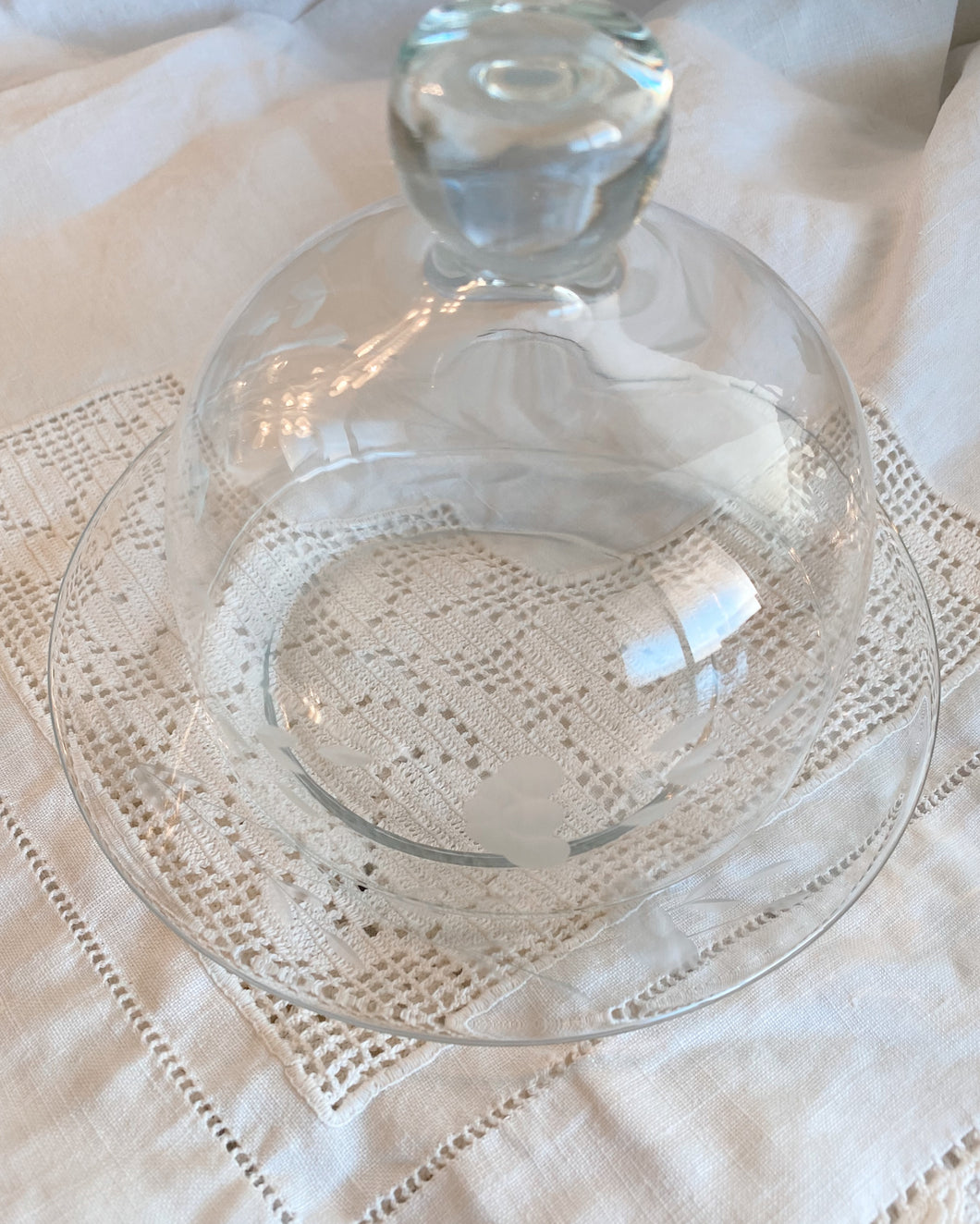 Etched Glass Plate with Lid