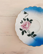 Load image into Gallery viewer, Single Rose Solo Saucer
