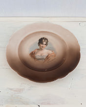 Load image into Gallery viewer, Madame Recamier Cake Plate
