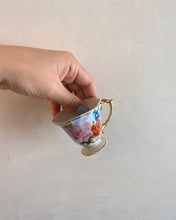 Load image into Gallery viewer, Leafy Teacup
