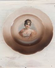 Load image into Gallery viewer, Madame Recamier Cake Plate
