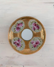 Load image into Gallery viewer, Purple Flower Solo Saucer
