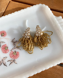 White Tray with Red Roses