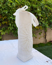 Load image into Gallery viewer, White Doily Wine Tote
