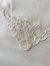 Load image into Gallery viewer, White Embroidered Napkins
