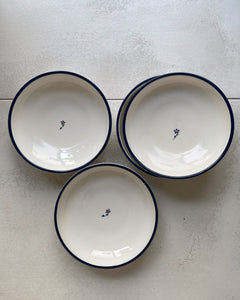 Ditsy Daisy Plates