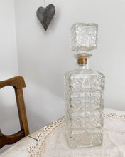 Load image into Gallery viewer, Tall Decanter
